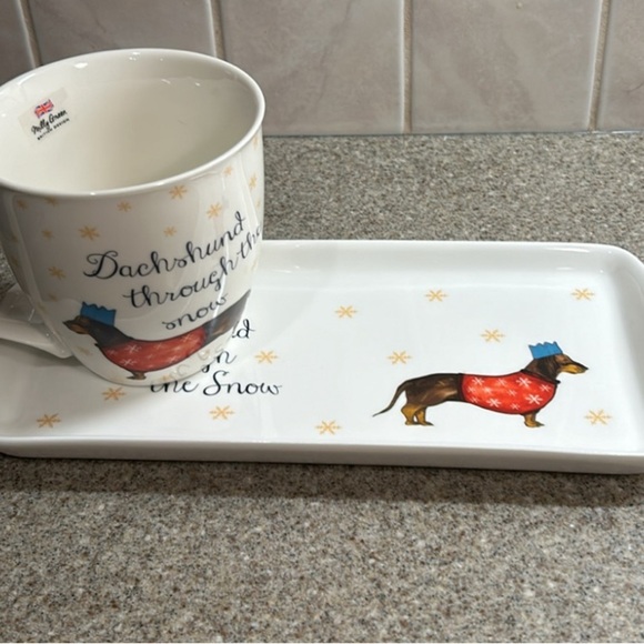 Milly Green British Design ‘Dachshund Through The Snow’ Tray and Matching Mug - Picture 16 of 17